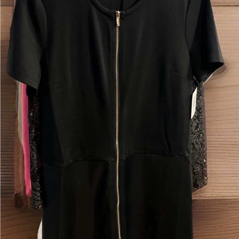 Ellen Tracy Black zip up Short Sleeve dress size Large New with Tags!! #488